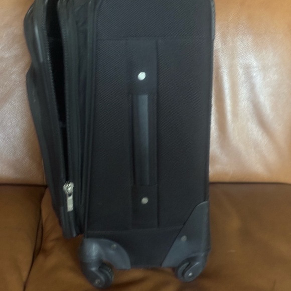 Samsonite Black Travel Bag - Picture 2 of 11